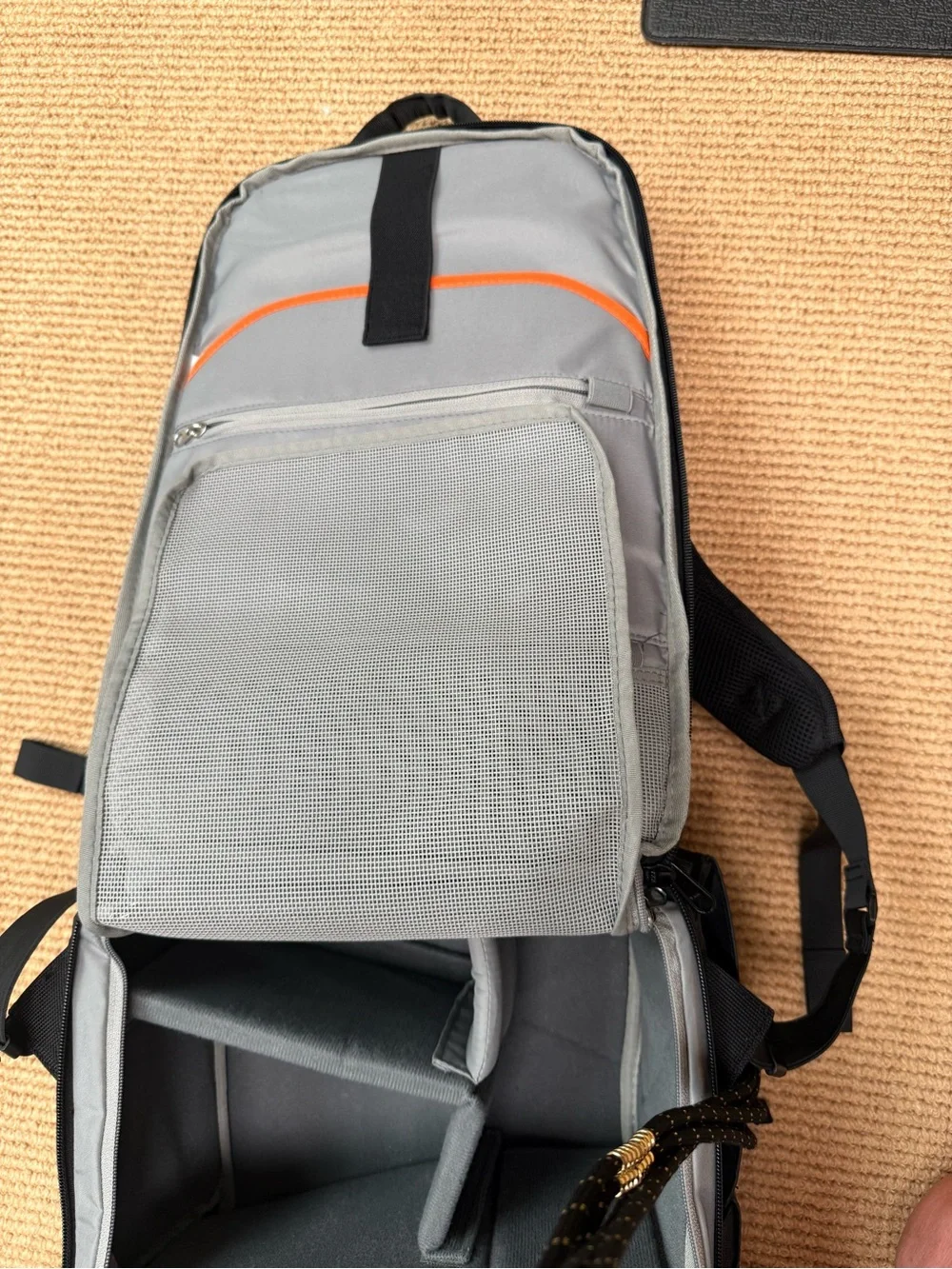 Besnfoto Camera Backpack featuring the Anti-Gravity System